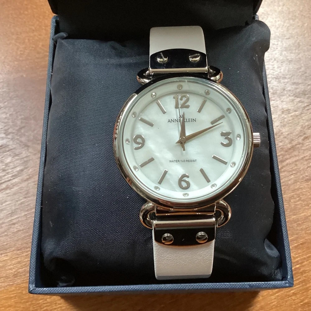 Anne Klein shipping same